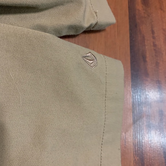 Boys 10/12 Volcom shorts and Polo t-shirt - Picture 9 of 9